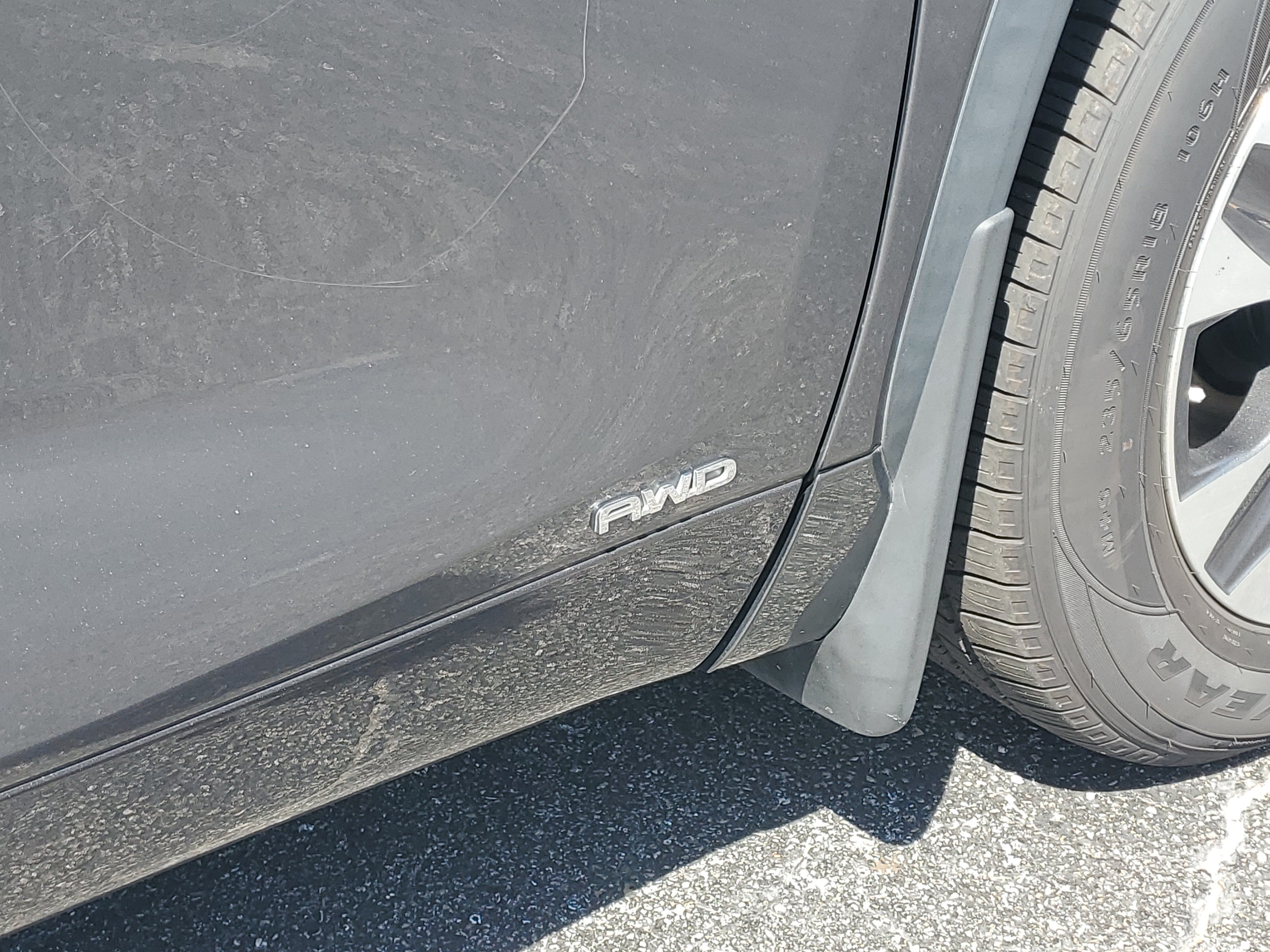 Certified 2021 Toyota Highlander XLE AWD/4WD image 9