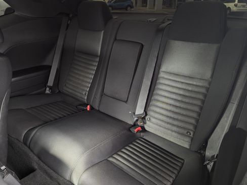 Used 2013 Dodge Challenger R/T w/ Electronics Convenience Group image 9