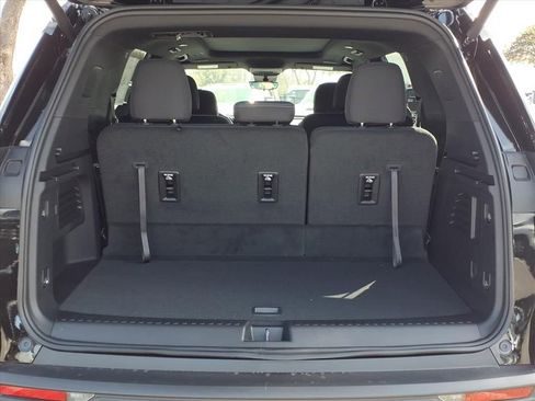 New 2026 Chevrolet Traverse LT w/ Sun and Wheel Package image 10