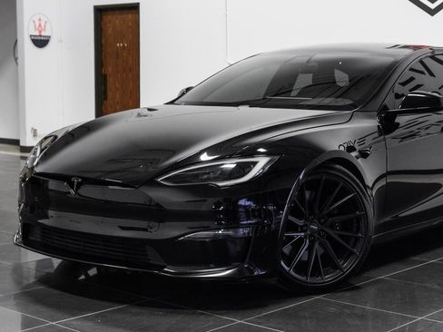 Used 2022 Tesla Model S Plaid image 9