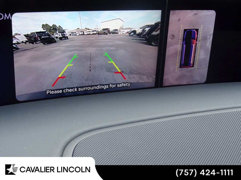 Used 2026 Lincoln Navigator L Premier AWD/4WD image 31