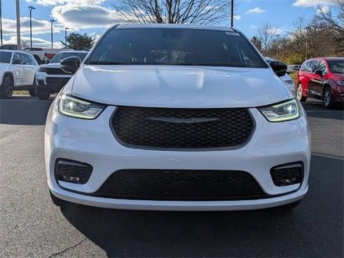 New 2026 Chrysler Pacifica Select image 14