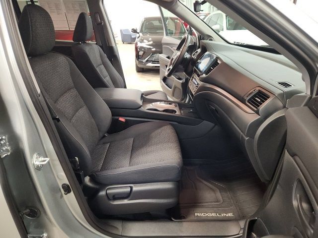 Certified 2025 Honda Ridgeline Sport image 29