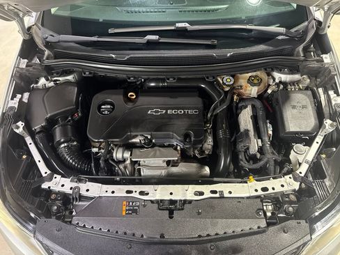 Used 2017 Chevrolet Cruze LT FWD image 39