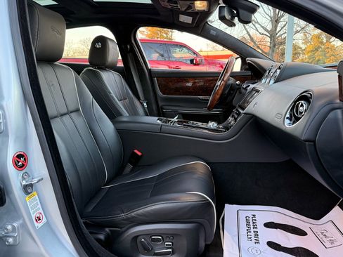 Used 2015 Jaguar XJ Supercharged image 19