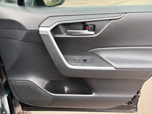 Used 2024 Toyota RAV4 XLE image 36