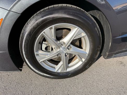 Used 2022 Hyundai Sonata SE image 9