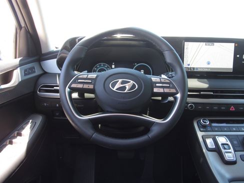 Used 2025 Hyundai Palisade SEL FWD image 26