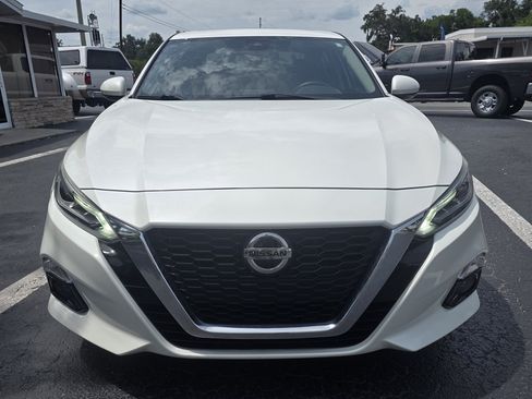 Used 2019 Nissan Altima 2.5 SV FWD image 15