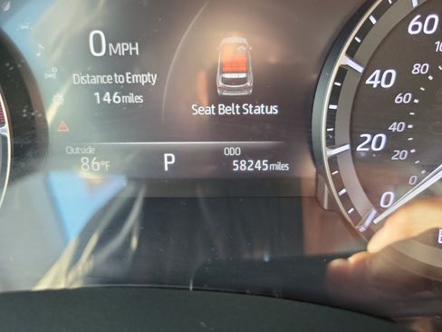 Used 2020 Toyota Highlander XLE FWD image 25