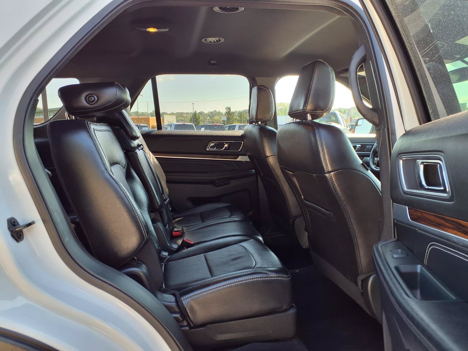 Used 2018 Ford Explorer Limited AWD/4WD image 27