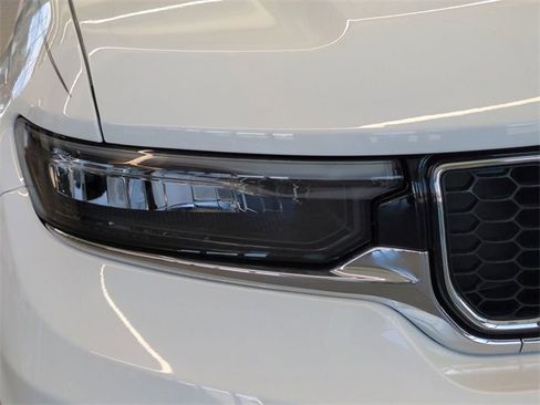 New 2025 Jeep Grand Cherokee Overland w/ Luxury Tech Group IV image 10