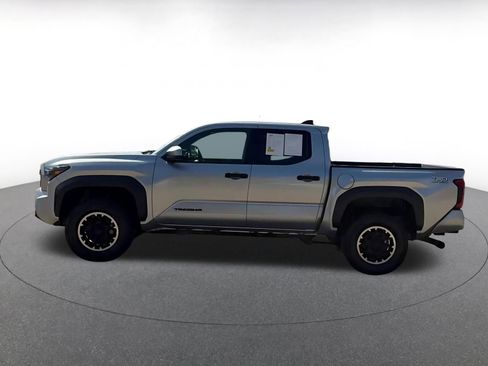 Used 2024 Toyota Tacoma TRD Off-Road image 48