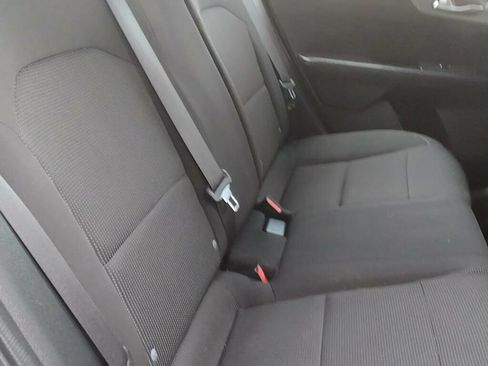 Used 2019 Kia Forte LXS image 9