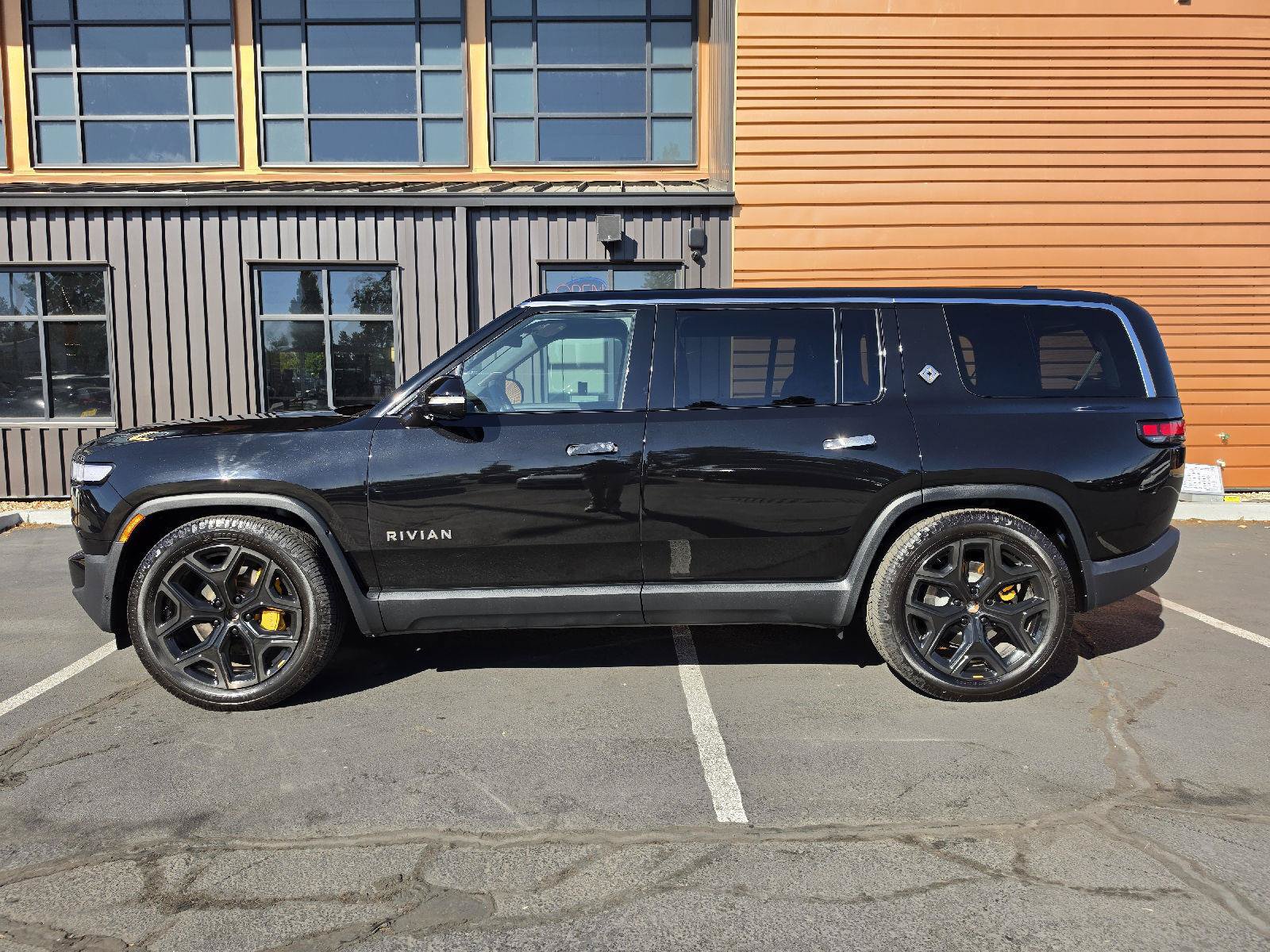 Used 2023 Rivian R1S Adventure Quad AWD/4WD image 2