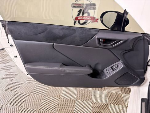 Used 2025 Toyota GR86 Premium w/ ALL Weather Mat Package (TMS) image 10