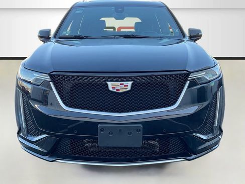 Used 2024 Cadillac XT6 Sport AWD/4WD image 2