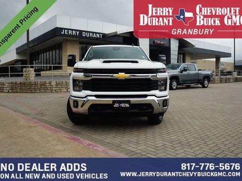 Used 2025 Chevrolet Silverado 2500 LT w/ Convenience Package AWD/4WD image 2