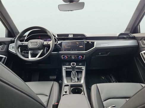 Certified 2025 Audi Q3 2.0T Premium w/ Convenience Package image 11