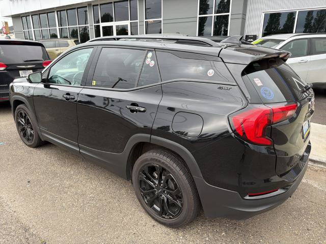 Used 2021 GMC Terrain SLT w/ Infotainment Package II AWD/4WD image 2