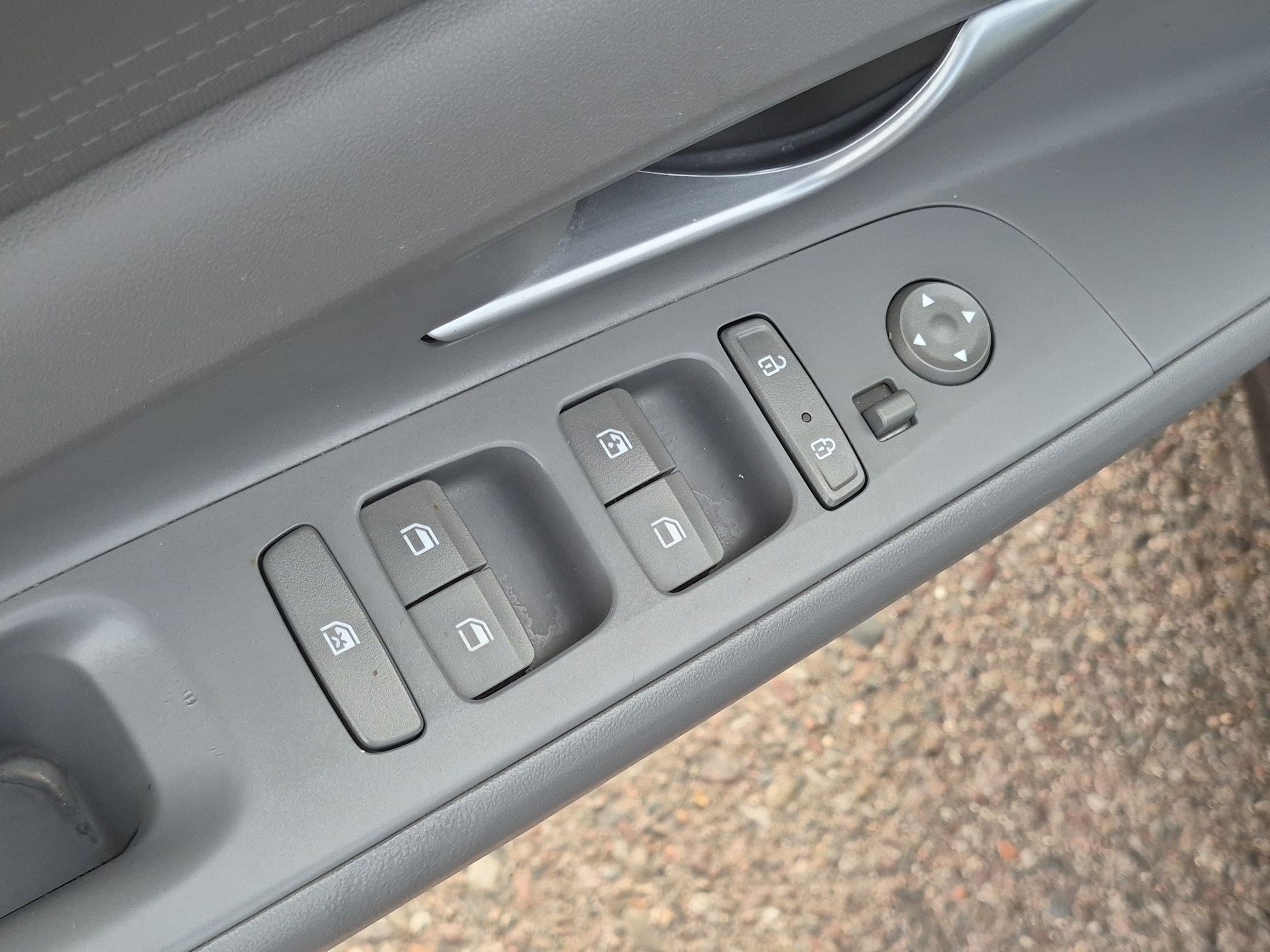Used 2023 Hyundai Elantra SEL FWD image 12