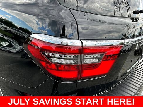 Used 2022 Nissan Armada S AWD/4WD image 30