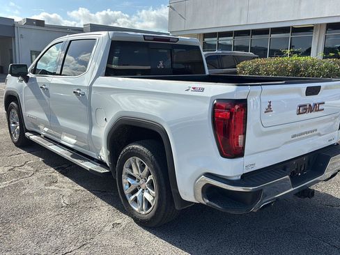 Used 2021 GMC Sierra 1500 SLT w/ SLT Convenience Package AWD/4WD image 5