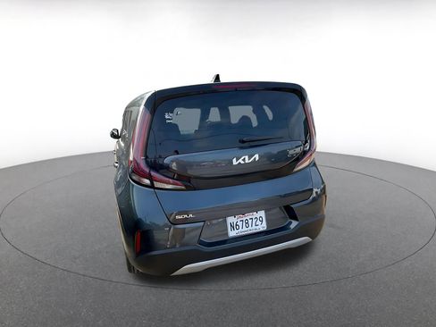 Used 2025 Kia Soul LX w/ LX Technology Package image 10