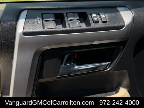 Used 2018 Toyota 4Runner SR5 RWD image 29
