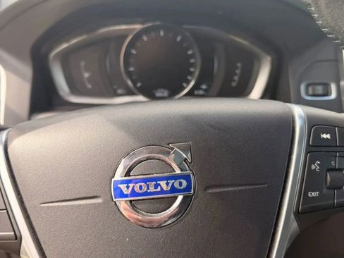 Used 2016 Volvo XC60 T5 Premier AWD/4WD image 12