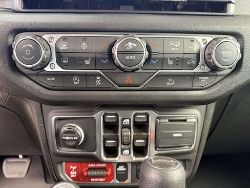 New 2026 Jeep Gladiator Sport AWD/4WD image 20