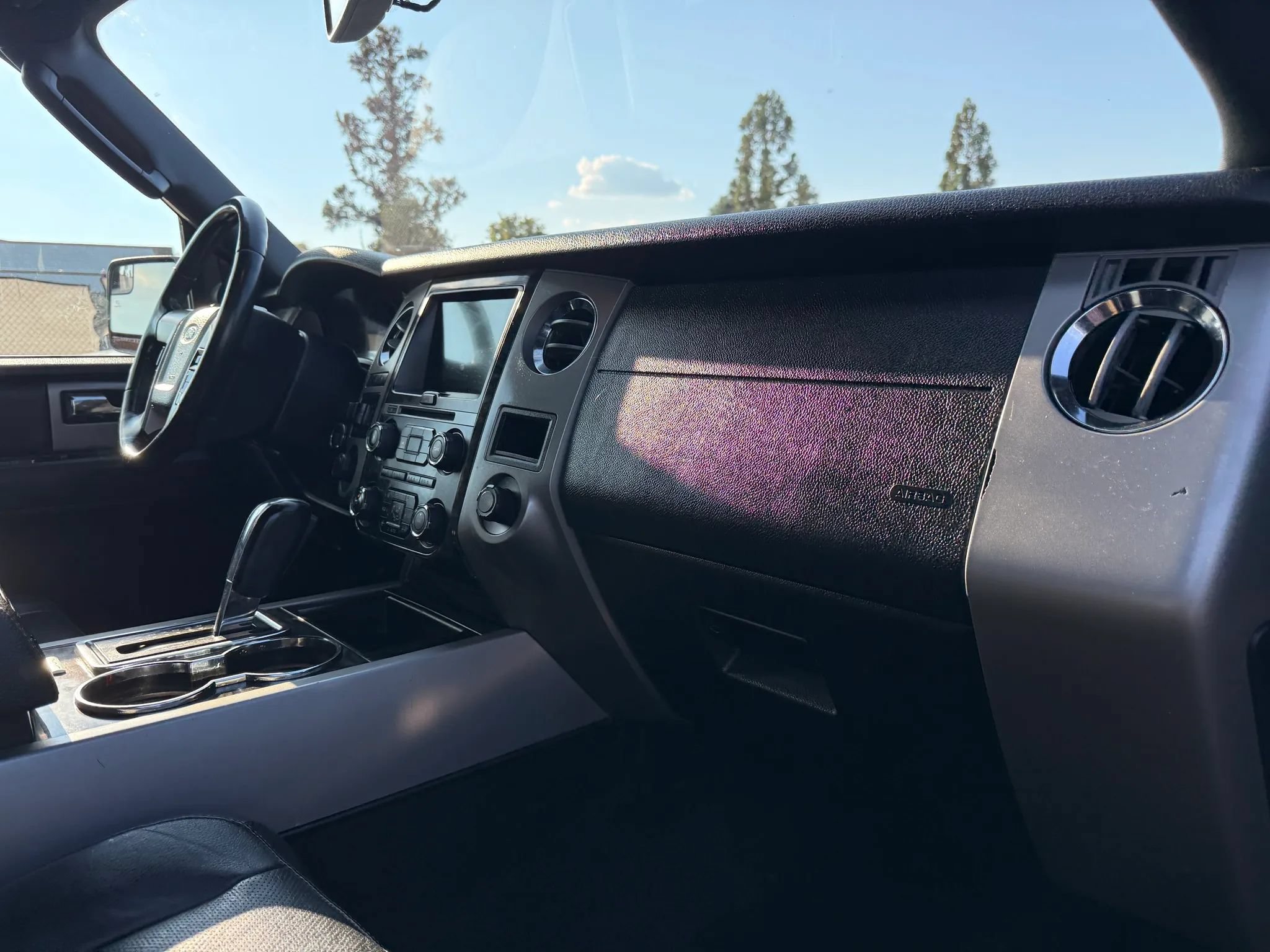 Used 2017 Ford Expedition Limited AWD/4WD image 19