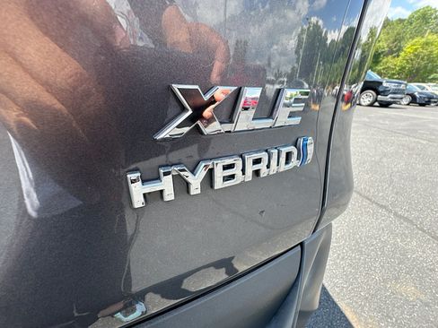 Used 2024 Toyota RAV4 XLE AWD/4WD image 30