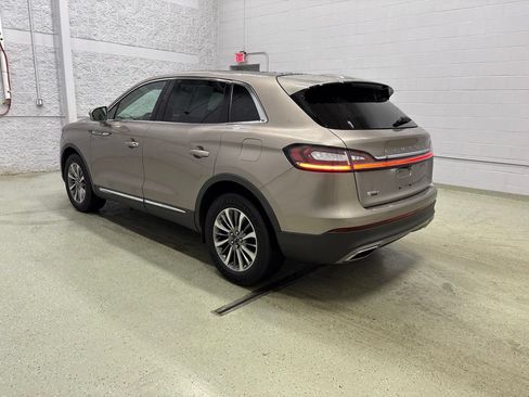 Used 2019 Lincoln Nautilus Select AWD/4WD image 6