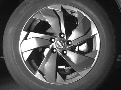Used 2025 Nissan Rogue SV AWD/4WD image 13
