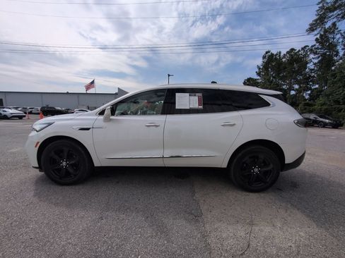 Used 2023 Buick Enclave Essence w/ Experience Buick Package AWD/4WD image 5