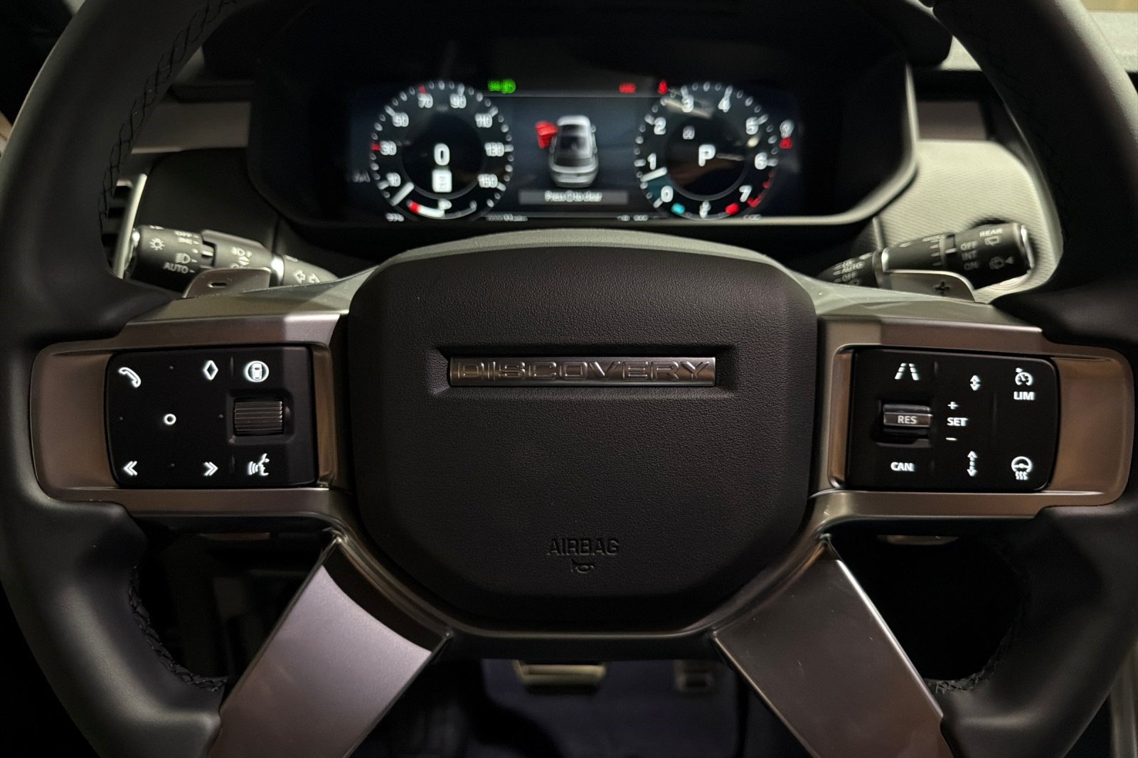 New 2026 Land Rover Discovery Limited Edition AWD/4WD image 11