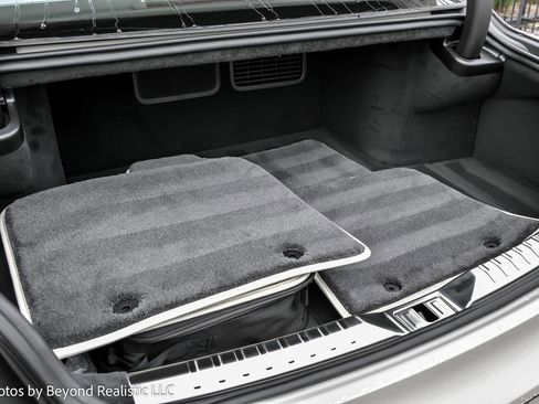 New 2026 Bentley Flying Spur Plug-In Hybrid image 16