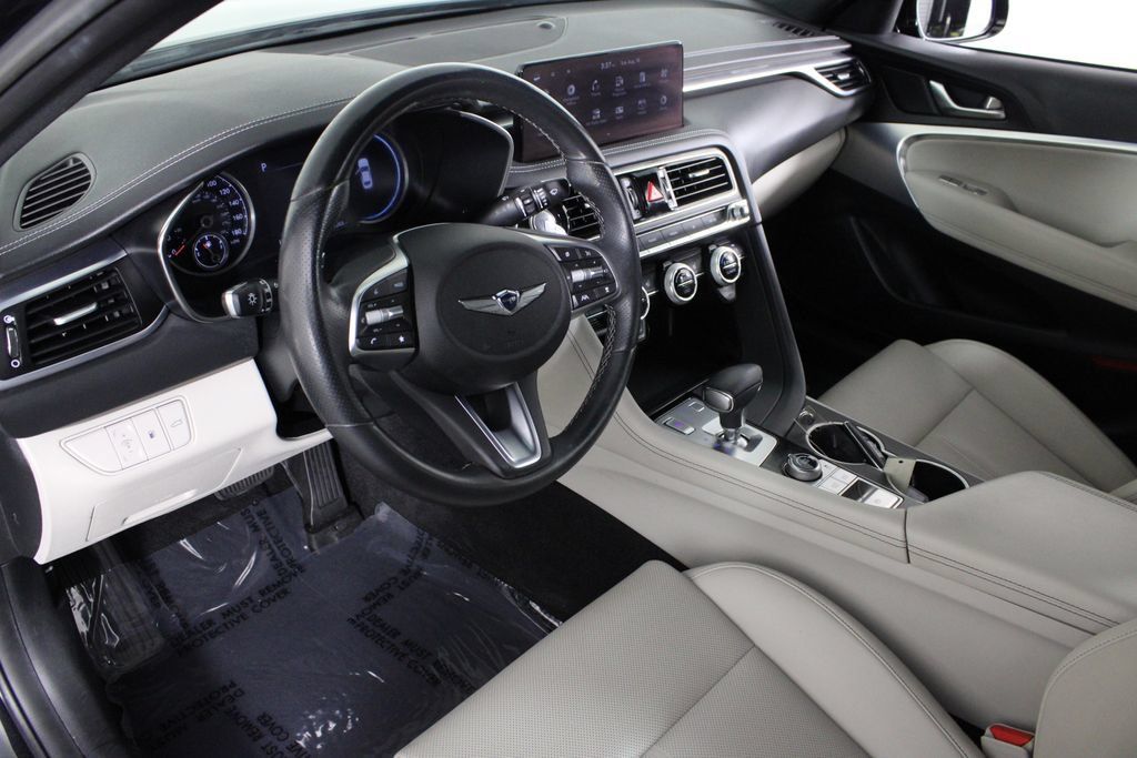 Used 2023 Genesis G70 2.0T RWD image 17