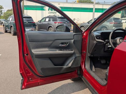 New 2025 Nissan Kicks SV w/ SV Premium Package image 11