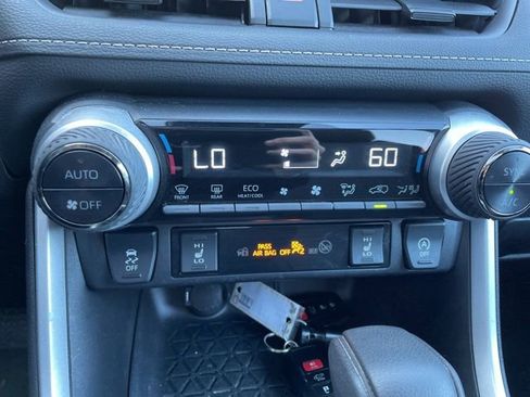 Used 2023 Toyota RAV4 XLE image 21