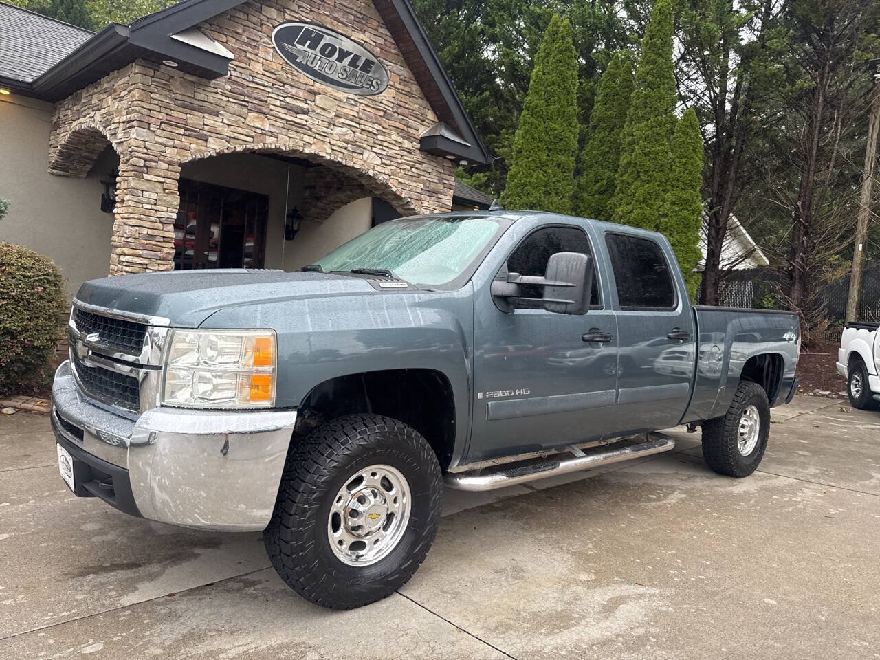 Used 2007 Chevrolet Silverado 2500 LT AWD/4WD image 2