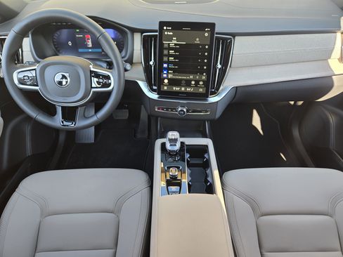 New 2026 Volvo XC90 B6 Plus image 27