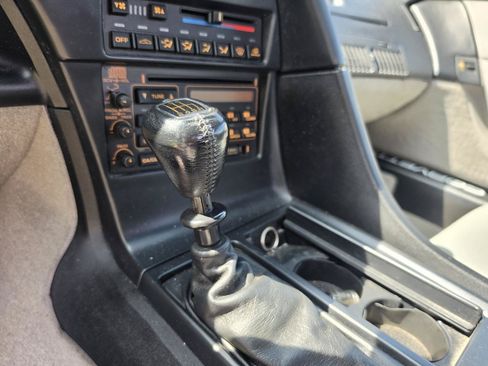 Used 1992 Chevrolet Corvette Convertible RWD image 11