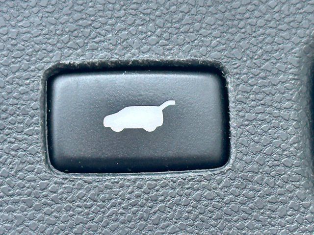 Used 2015 Honda Odyssey Touring Elite image 7