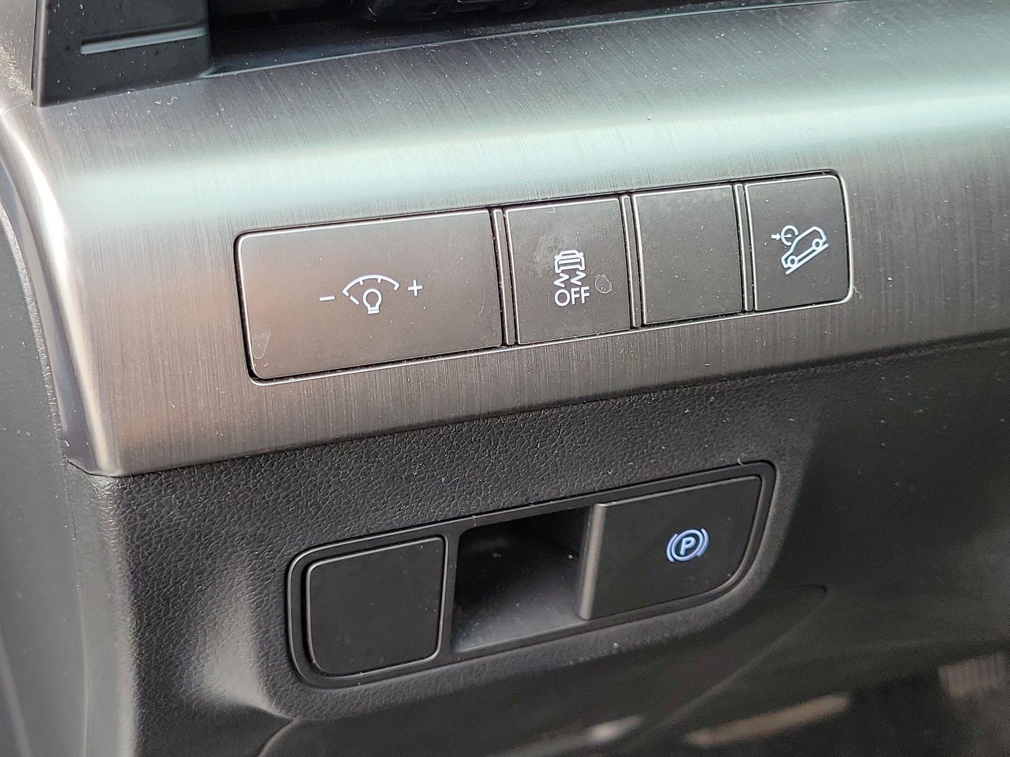Used 2025 Hyundai Kona SEL AWD/4WD image 10