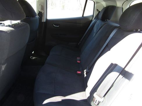Used 2015 Nissan Leaf SV w/ LED & Quick Charge Package image 30