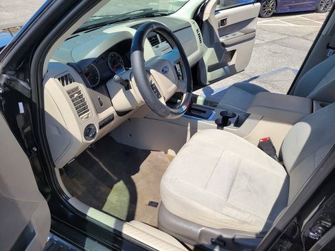 Used 2010 Ford Escape XLT FWD image 13