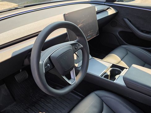 Used 2024 Tesla Model 3 Long Range AWD/4WD image 9