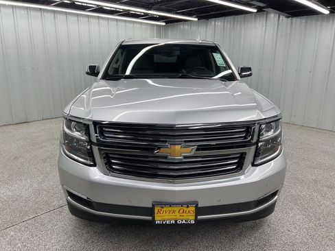 Used 2019 Chevrolet Suburban Premier image 2